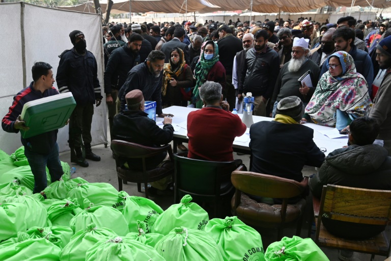  12 killed by blast near candidate’s office on eve of Pakistan election