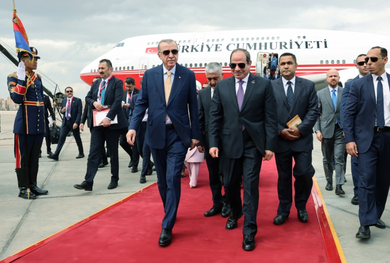  Turkey and Egypt turn ‘new leaf’ as Erdogan visits Cairo