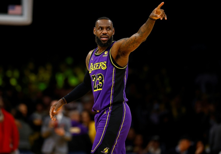  LeBron wants to finish as a Laker but has no NBA exit timetable