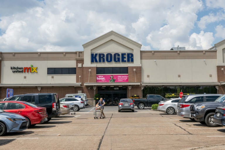  US regulator sues to block $24.6 bn Kroger supermarket deal