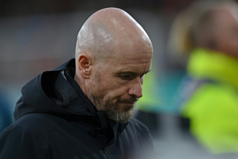  Man Utd boss Ten Hag furious with Fulham over Fernandes post