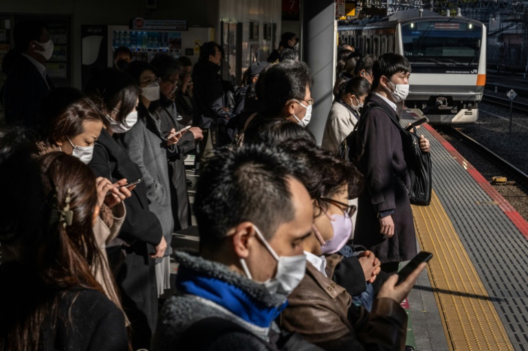  Eyes on Bank of Japan as unions announce wage hikes