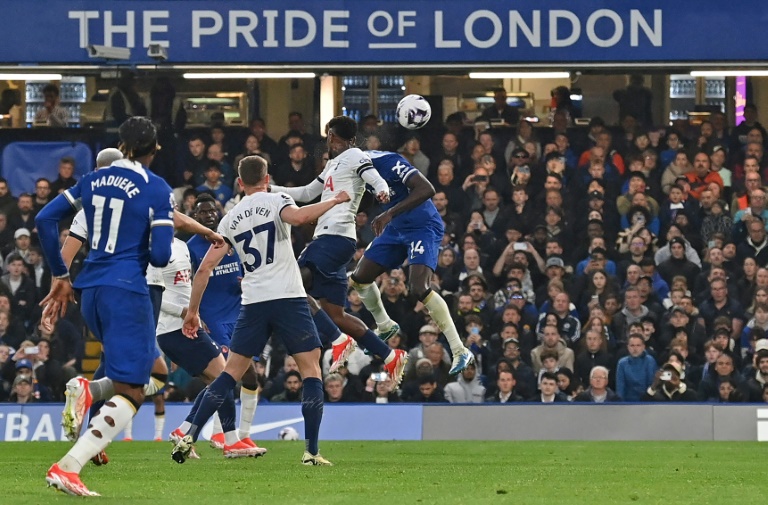  Chelsea shatter Spurs’ top four bid