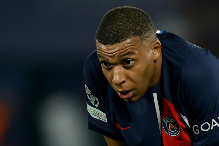  Mbappe confirms he will leave PSG at end of season