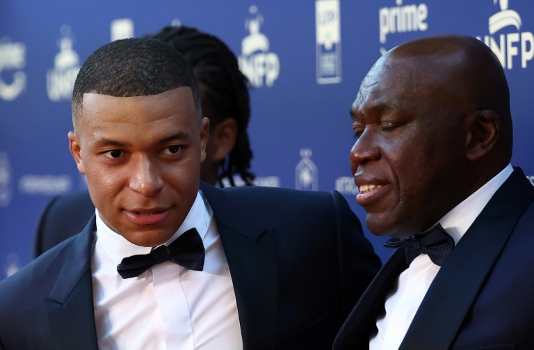  Mbappe wins award for France’s player of the year