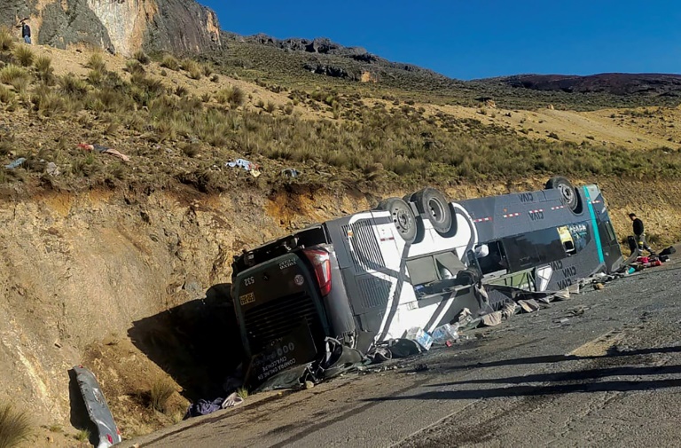  Bus accident in Peru leaves at least 16 dead