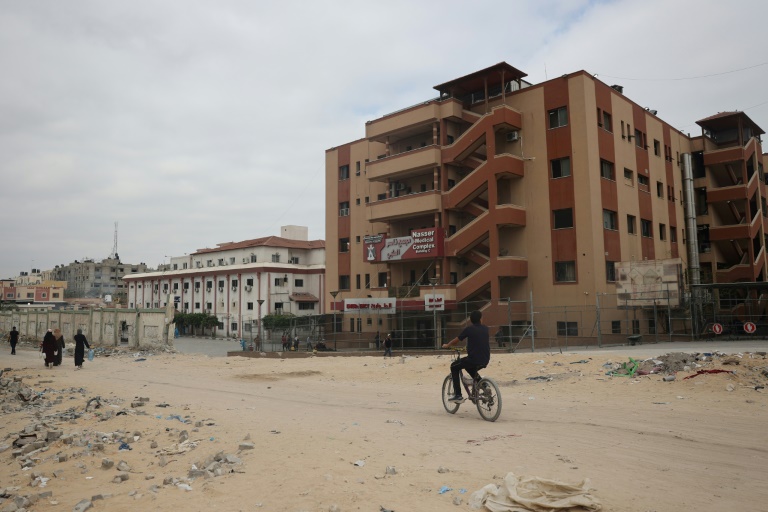  Major Gaza hospital reopens amid the chaos of war