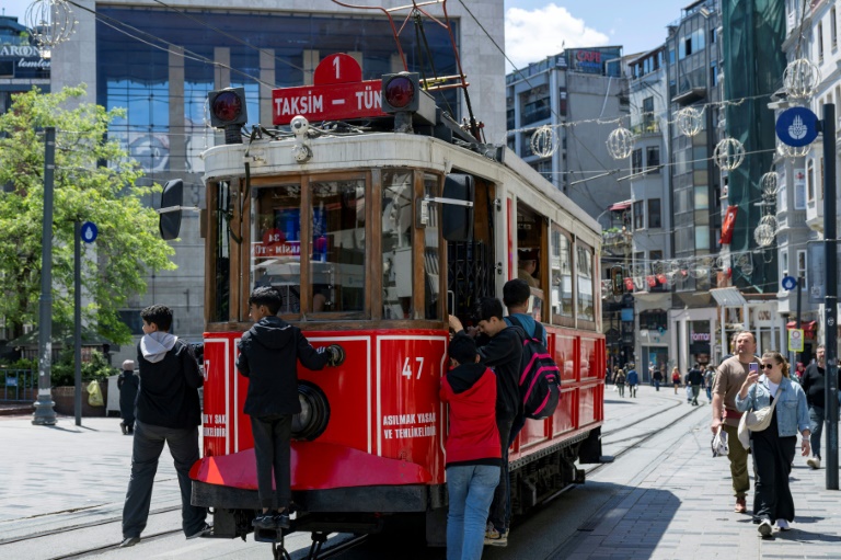  Istanbul’s century-old streetcar gets a makeover