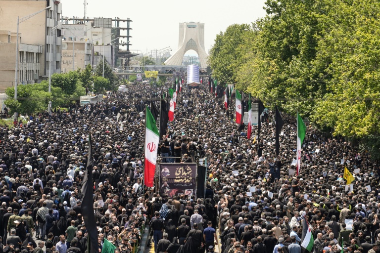  Some Iranians worry about who will replace Raisi