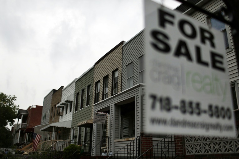  US existing home sales slip in April on still high mortgage rates