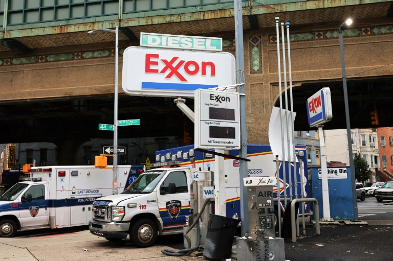  Exxon plays hardball against climate NGOs. Will investors care?