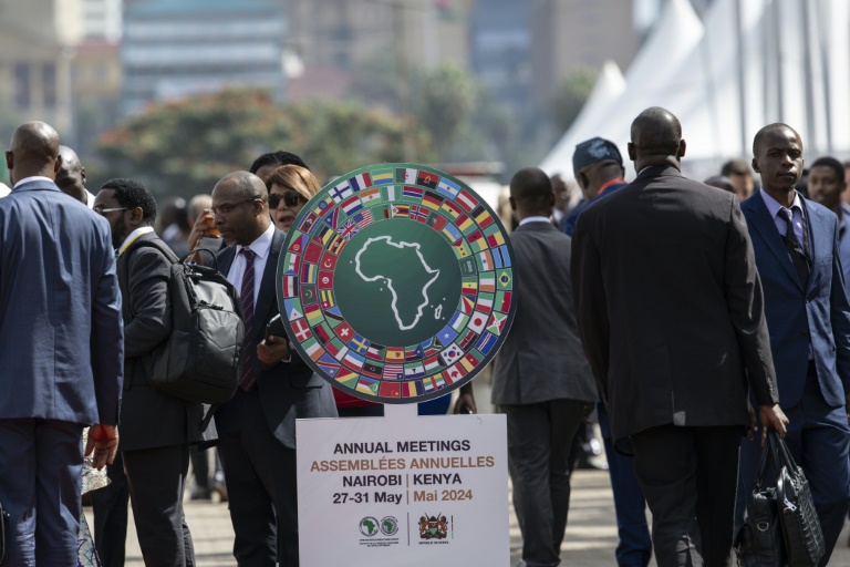  Africa economic growth not enough to tackle poverty