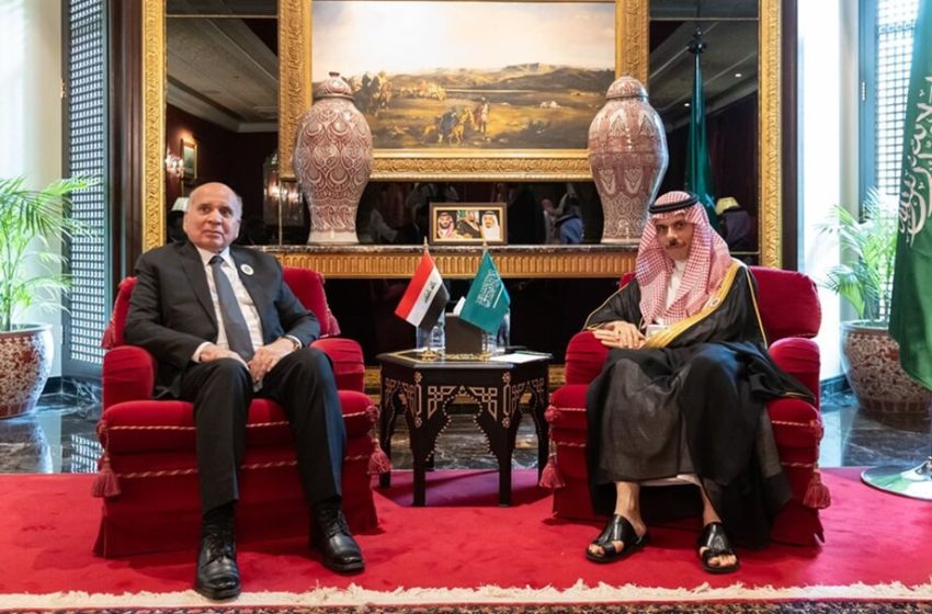  Iraqi, Saudi FMs review latest regional developments in Manama