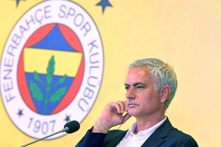  Mourinho dreaming of winning Turkish league with Fenerbahce