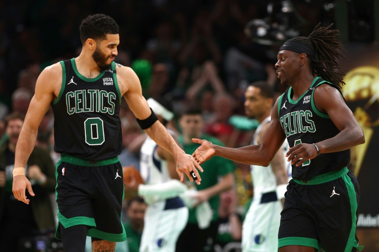  Celtics beat Mavericks 105-98 for 2-0 NBA Finals lead