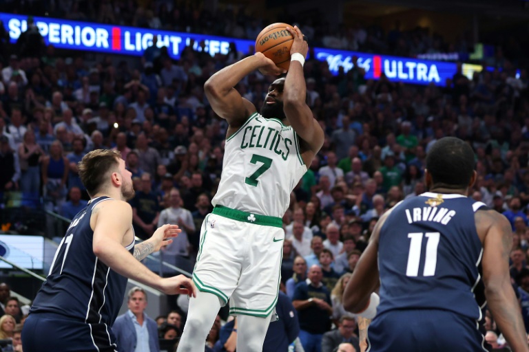  Celtics beat Mavericks 106-99 to take 3-0 lead in NBA Finals