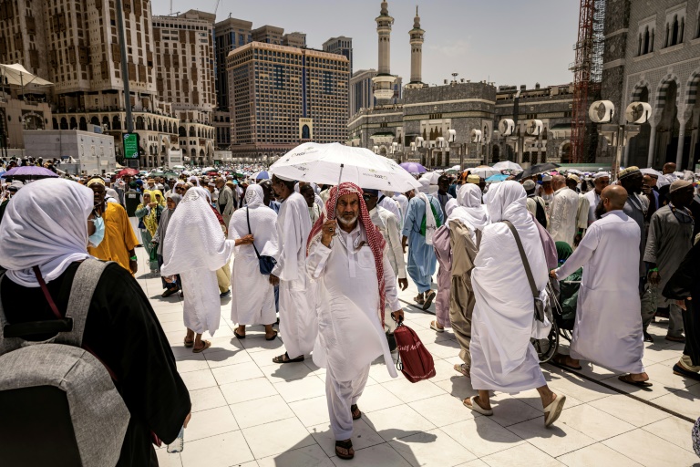  As pilgrims swelter, climate change looms over hajj