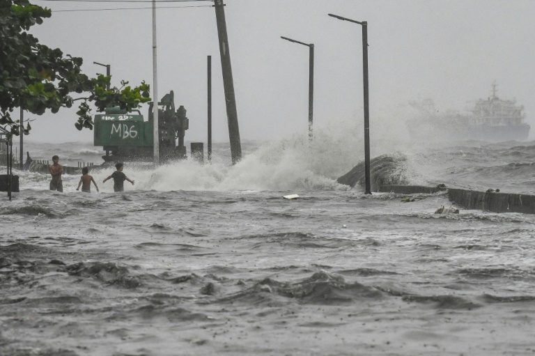  Tropical storm triggers landslides in Philippines, 11 dead